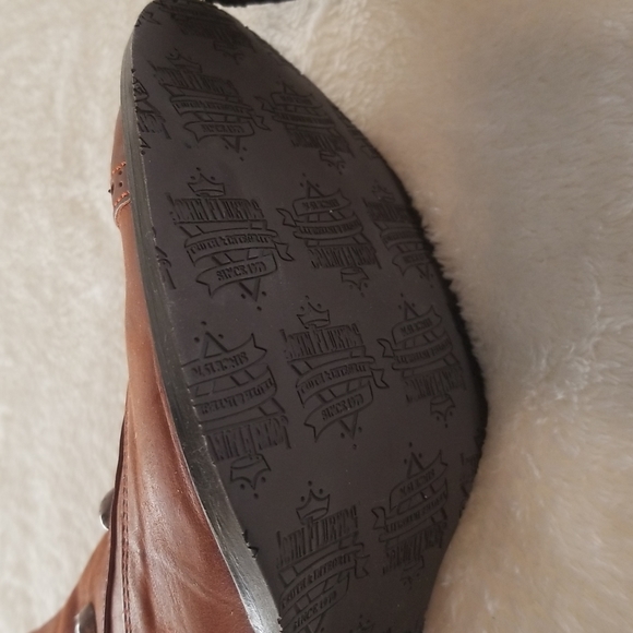 New, Never Worn, John Fluevog boots, size 6 - Picture 6 of 10